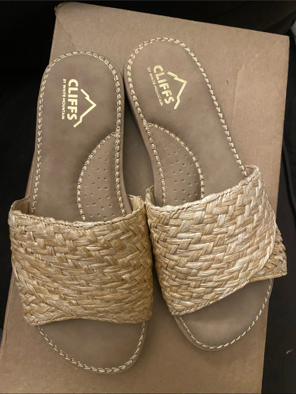 Cliffs by WHITE MOUNTAIN Raffia Woven Slide sandals